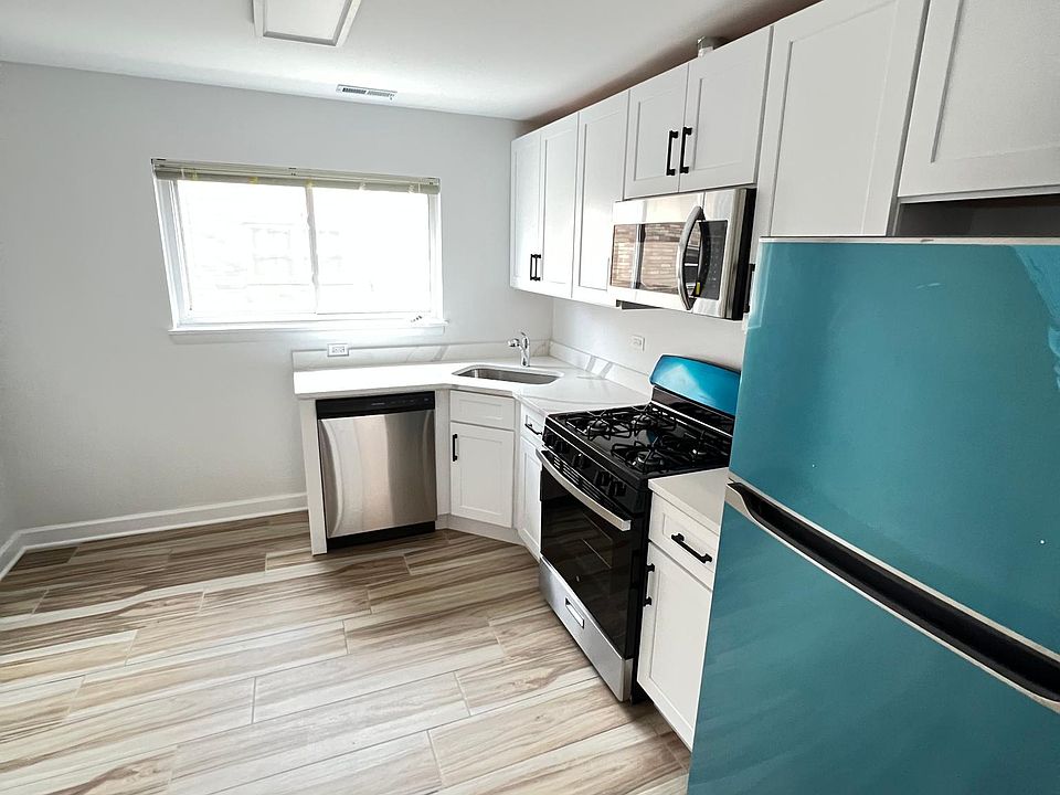 8860 N Root St Niles IL Zillow