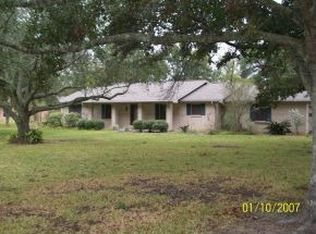 1400 Turner Dr, Bridge City, TX 77611