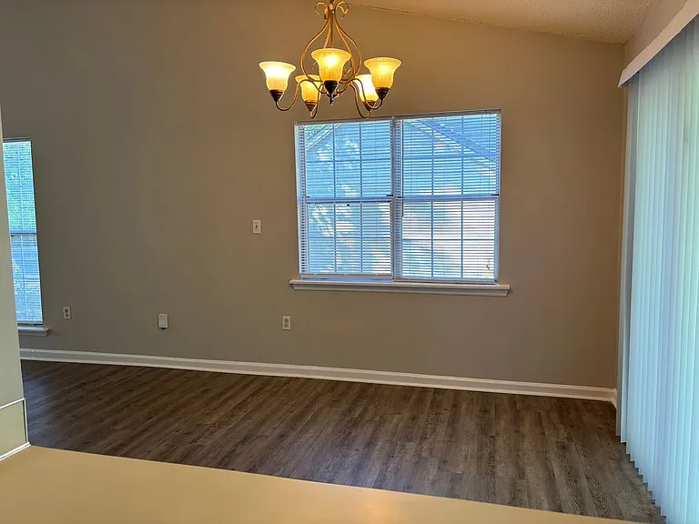 6714 Marston Ct — Photo 8