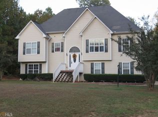 805 Pointe Trl, Locust Grove, GA 30248