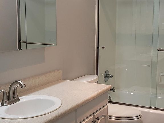 5th image of 1235 Jefferson Ave APT 100
