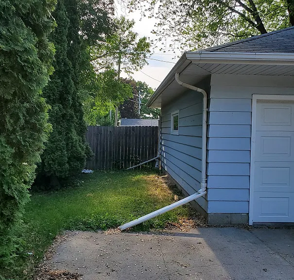 1163 Higgins Ave — Photo 4
