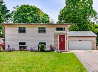 3503 Harding Rd, Jackson, MI 49203