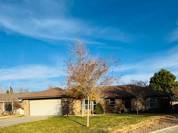 4028 N Fiesta Dr, Hobbs, NM 88240