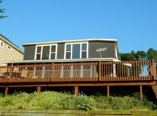 2642 Seymour Dr, Shelbyville, MI 49344