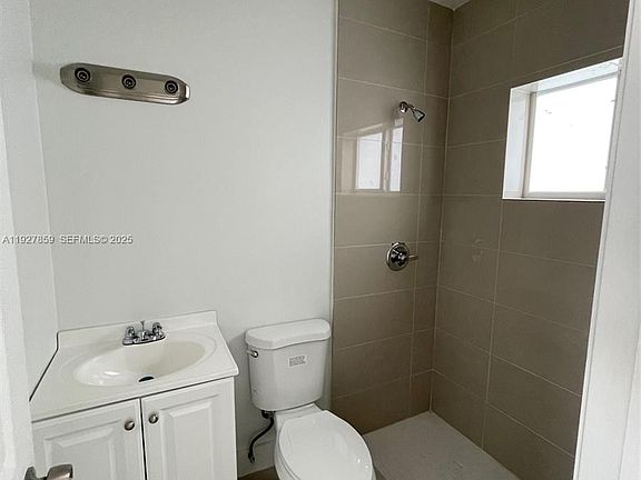 3rd image of 2196 Ali Baba Ave #8