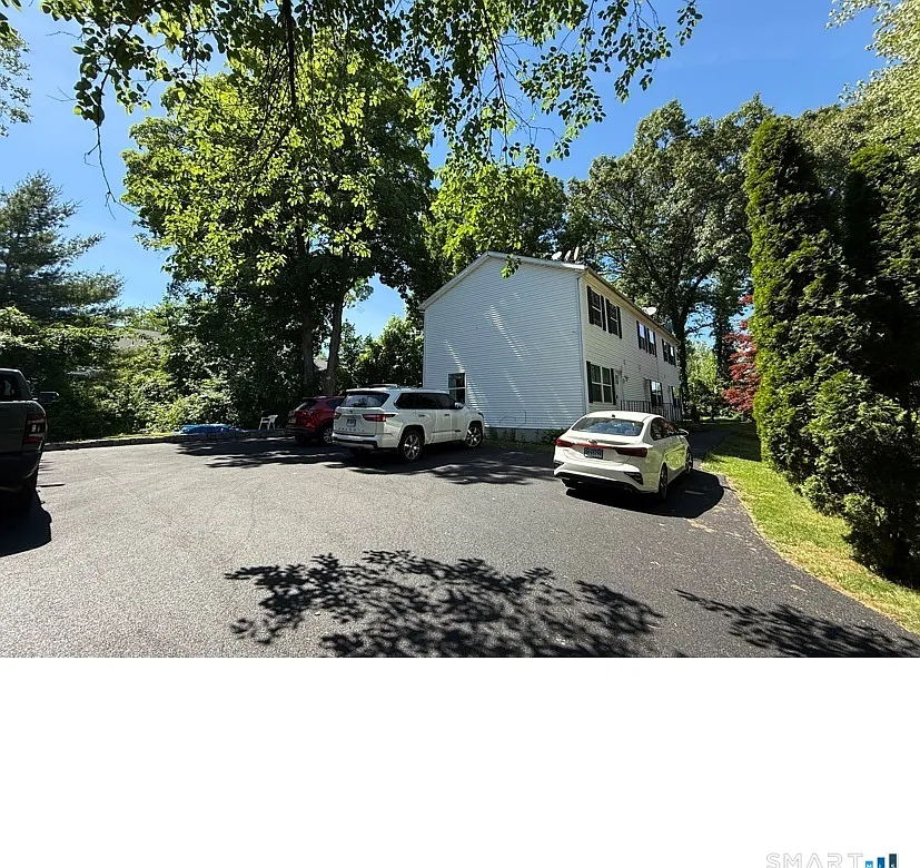2 bed, 1.5 bath, 1040 sqft, $2,500 — Photo 2