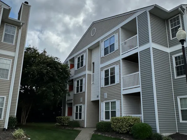 1833 Chantilly Ct, Virginia Beach, VA 23451