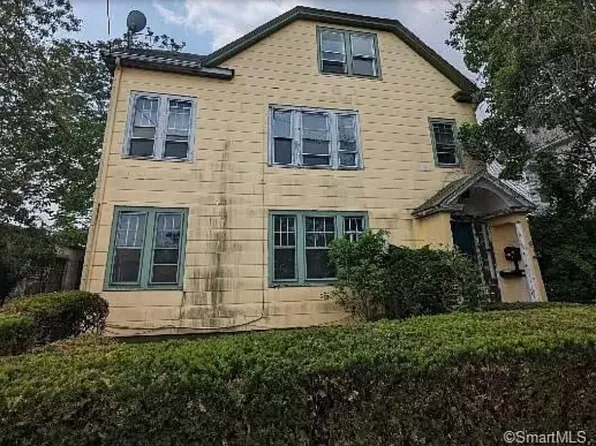 10 Lester St #3, West Haven, CT 06516