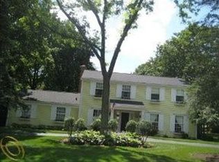 3667 Burning Bush Rd, Bloomfield Hills, MI 48301