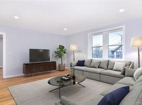 651 West St, Pelham, NY