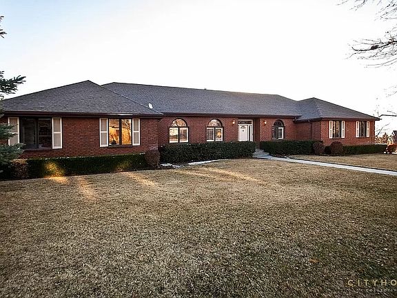 2nd image of 115 W Westview Dr