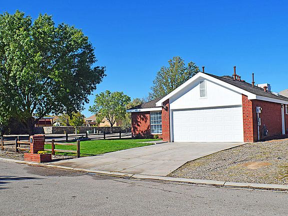 3rd image of 1 Buckbrush Pl