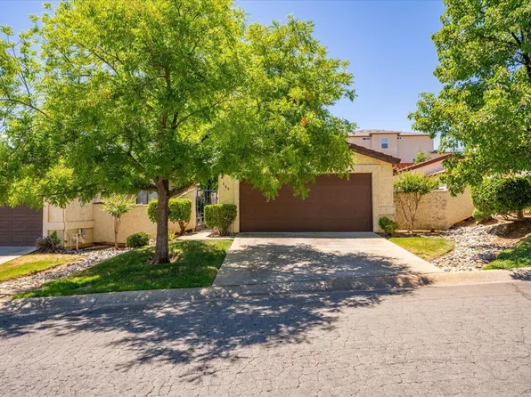 688 Buckthorn Dr, Redding, CA 96003