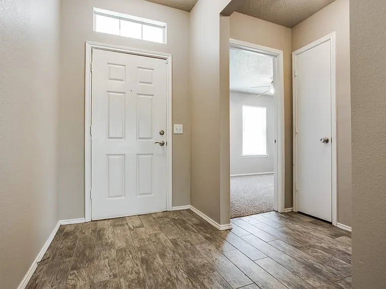 2405 Tailburton Ct — Photo 23
