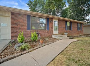 1304 E Bingham St, Ozark, MO 65721