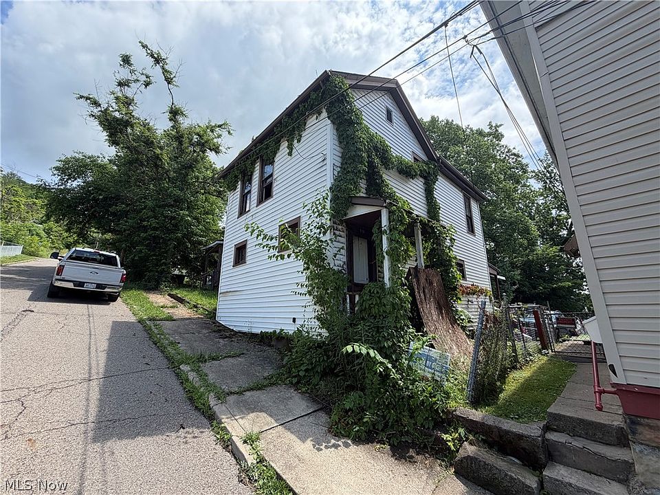 1st image of 918 Florence St