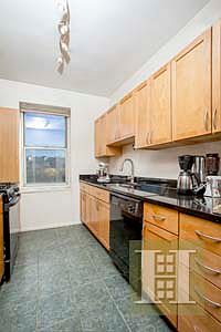 2nd image of 100 Bennett Ave APT 6A