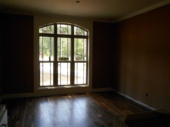 3rd image of 1312 Bantry Lot 65