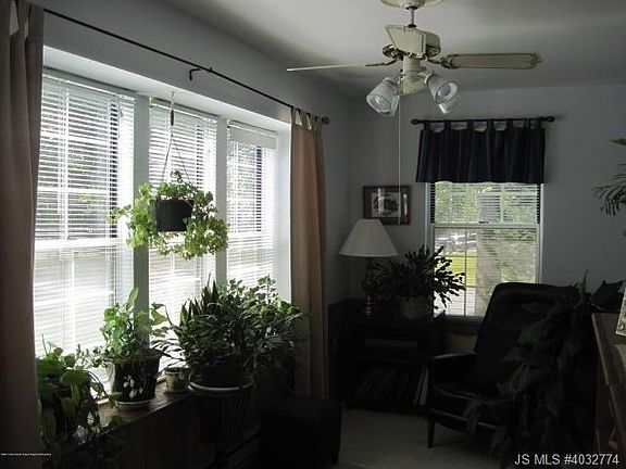 5th image of 9A Norwich Dr #64