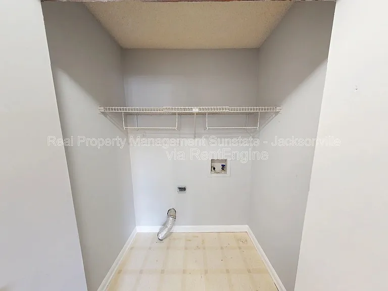 11256 Windtree Dr E — Photo 10