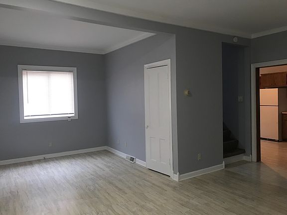3rd image of 1437 Graber Dr