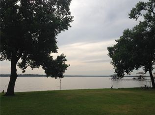 216 N Broadway Rd, Azle, TX 76020