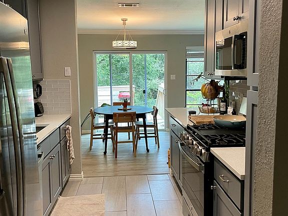 5th image of 1605 Walsh Tarlton Ln #A