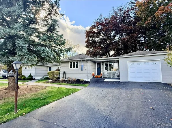 201 Oak St, Batavia, NY 14020