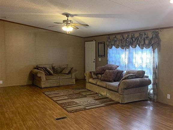 2nd image of 109 Billie St