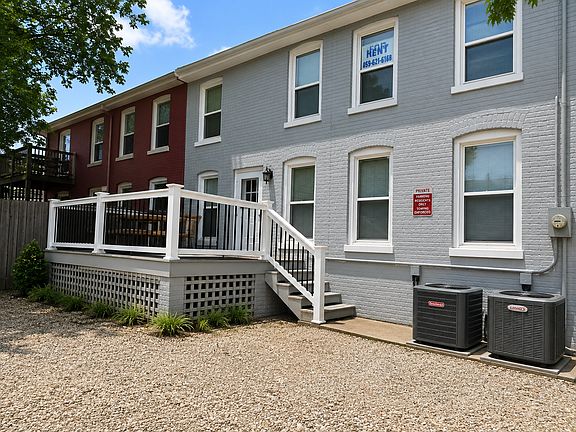 Nice Deck & Parking (3)