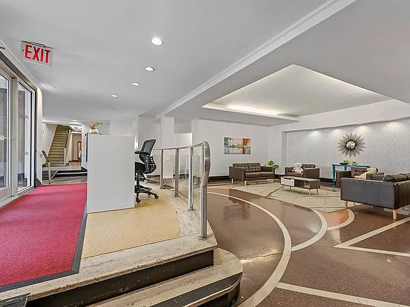 3rd image of 67-40 Yellowstone Blvd APT 2K