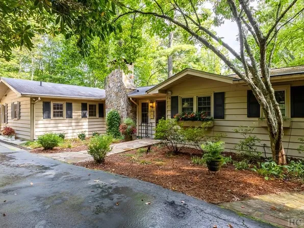 554 Moorewood Road, Highlands, NC 28741