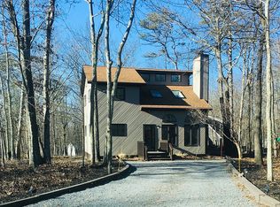 148 Rivendell Dr, Tamiment, PA 18371