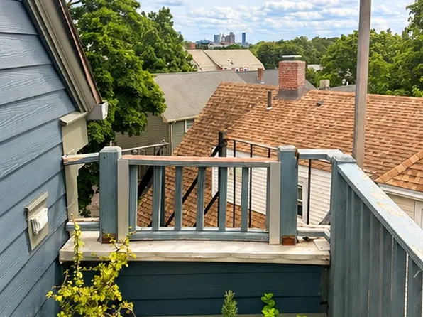 7 Adams St APT 4, Somerville, MA 02145