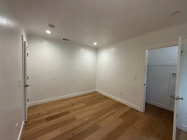 360 Parkman Ave — Photo 9