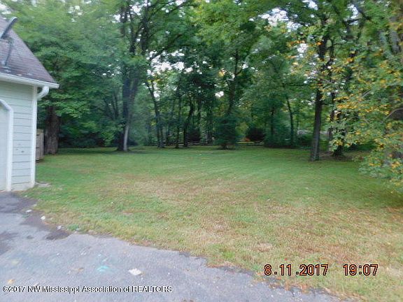 3rd image of 7245 Broken Hickory Dr