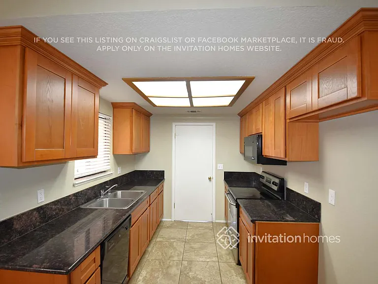 1355 Colfax Dr — Photo 4