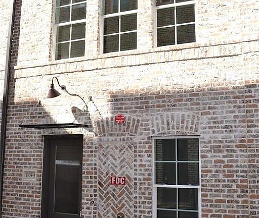 2nd image of 1305 Town Creek Dr #3
