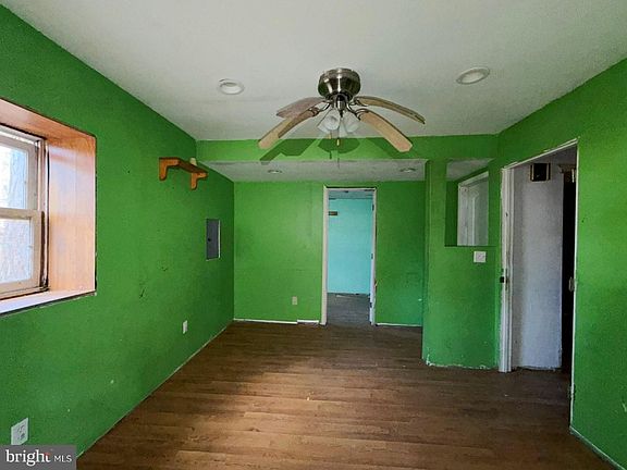 20th image of 1709 Emerson Ave