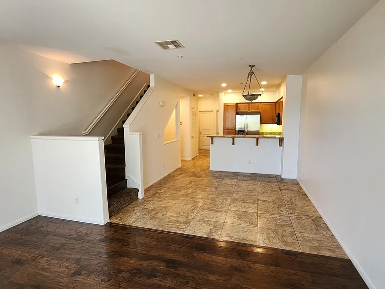 4300 Newton Ave #ASK — Photo 3