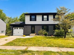 8809 Old Ironsides Dr, Louisville, KY 40228