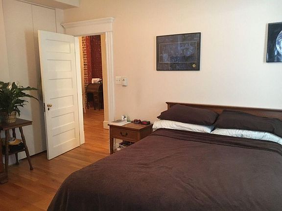4th image of 306 N Mulberry St APT 3