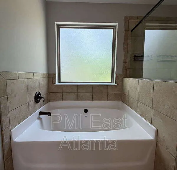 422 Live Oak Pass — Photo 15