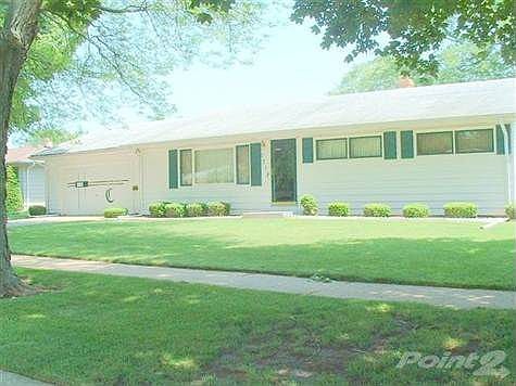 2nd image of 1718 N Sumac Dr