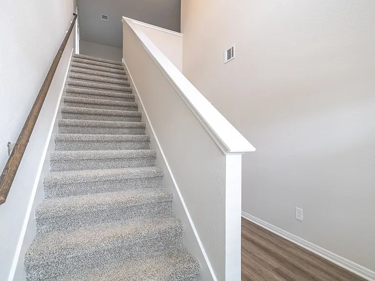 544 View Dr — Photo 13