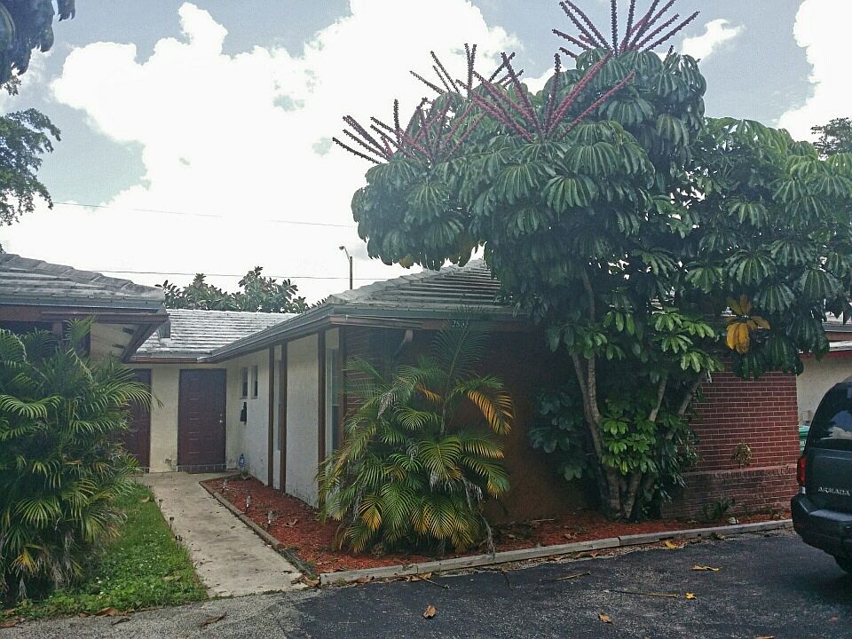 1st image of 3892 NW 79th Ave