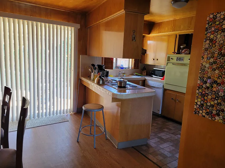 4051 Parkside Ct — Photo 10