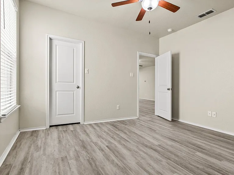 2713 McCart — Photo 15