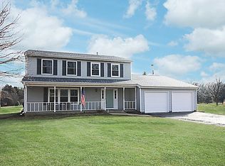 13N435 Chisholm Trl, Elgin, IL 60124